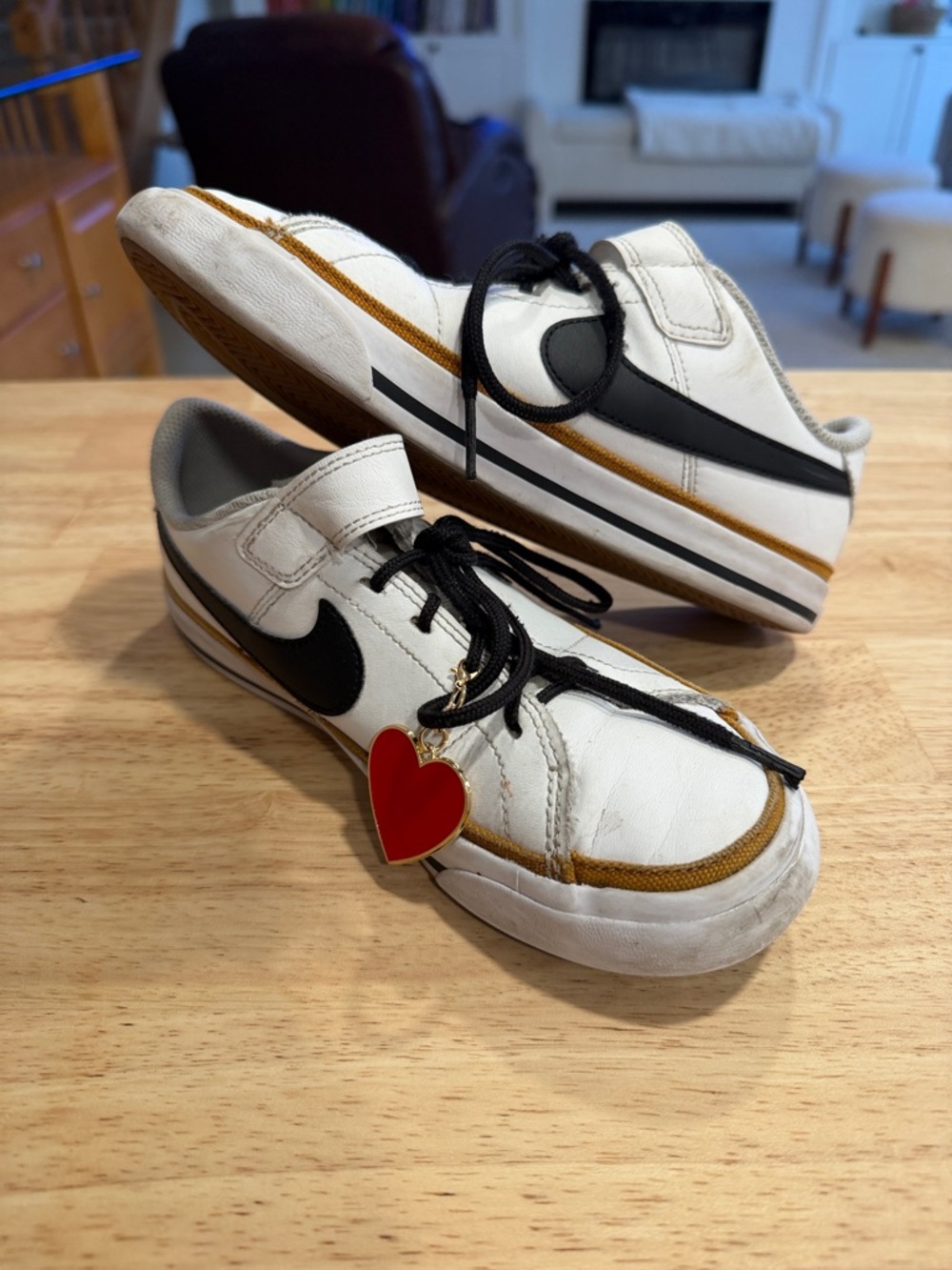Kids White Sneakers with Black Swoosh and Gold Trim - Nike blazers size 2Y